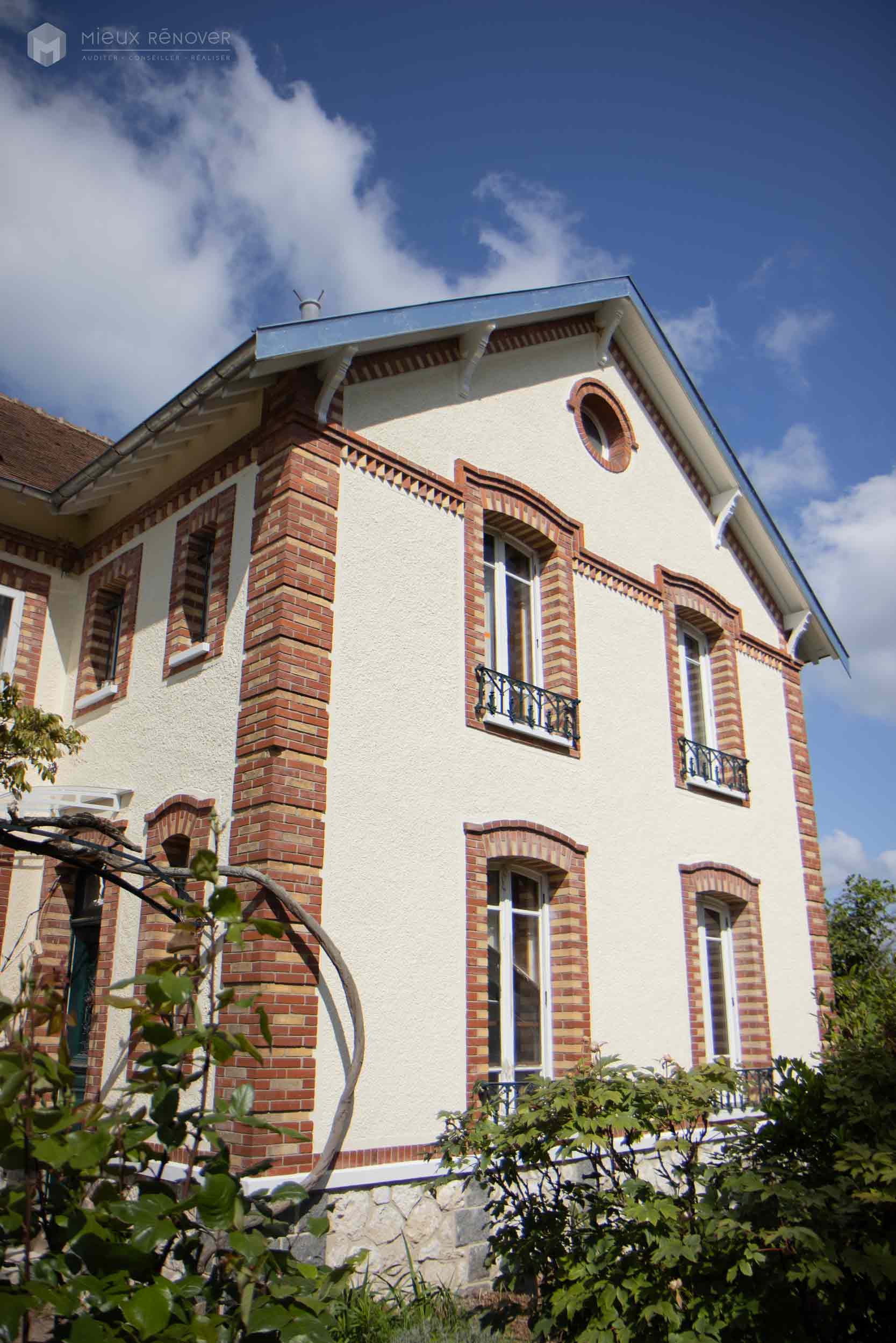 Traitement de façade coloré à Samoreau en Seine-et-Marne 77 