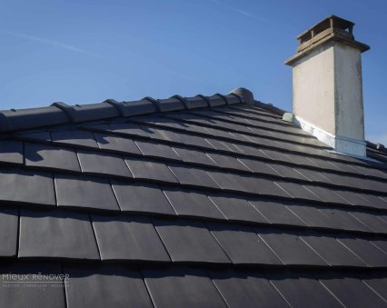 Rénovation de toiture en Essonne après nettoyage des tuiles